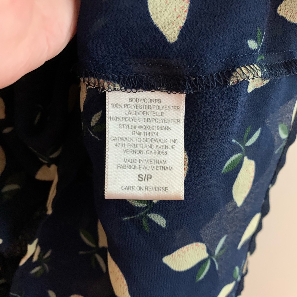 Ro & De Navy Lemon Print Swing Blouse Size S - Picture 8 of 8